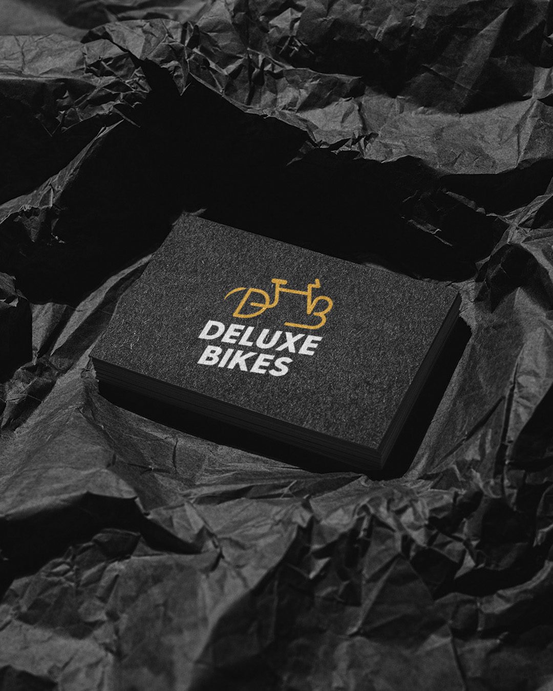 DELUXE BIKES INSTAGRAM TARJETA